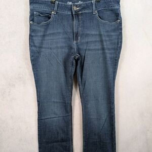 Wrangler Boot Cut Jeans Women’s Size 15W x 34 Dark Wash Stretch